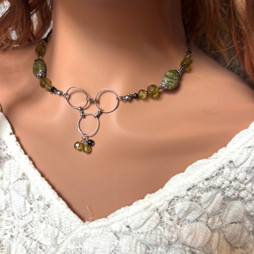 Western Unakite Beaded Necklace Green Silver Tone Boho Earthy Fairy Goblin 21844